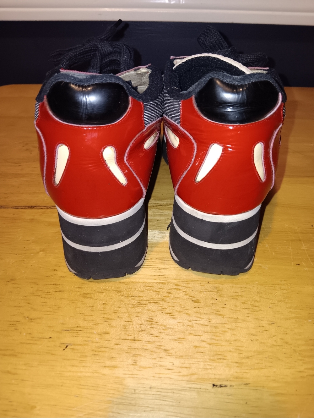 Chanel CC Runway Vintage 1997 Leather Sneakers Size 36 1/2 - Picture 6 of 7